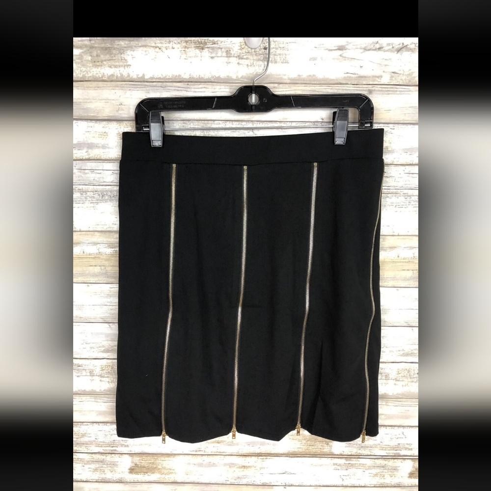 TOV Los Angelas Elegant Black Skirt with Gold Accents Size 14